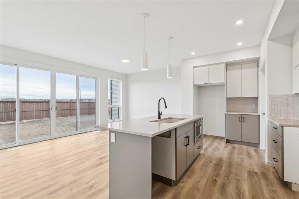 Picture for 30 Bartlett Row SE
