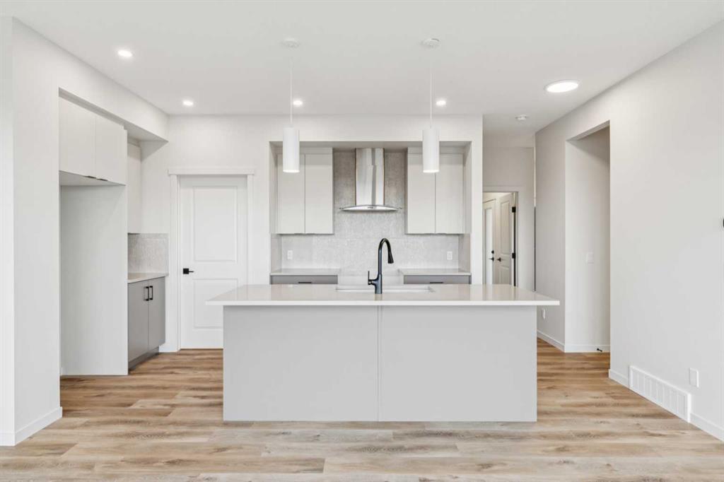 Picture for 30 Bartlett Row SE