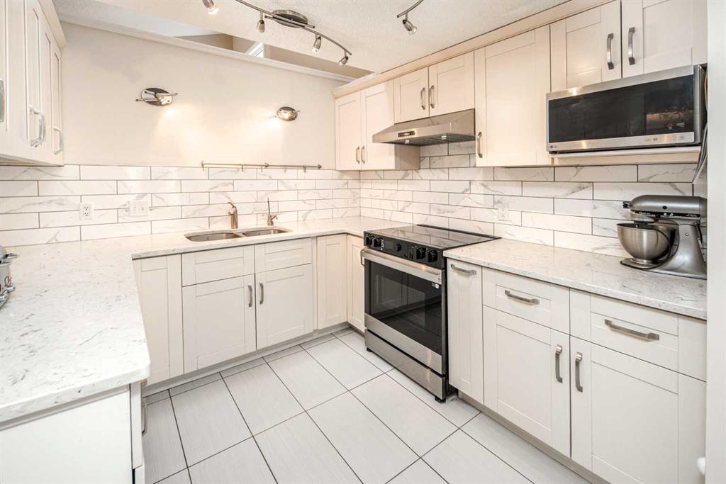 Picture for 180 Woodglen Way SW