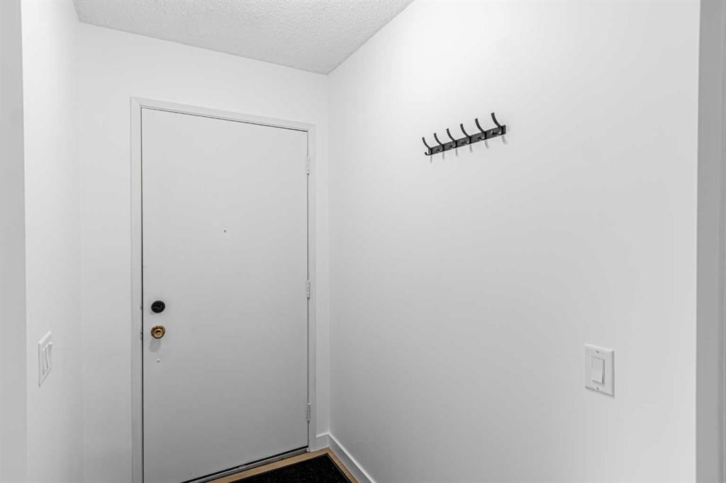 Picture for 111 Lynnview Way SE