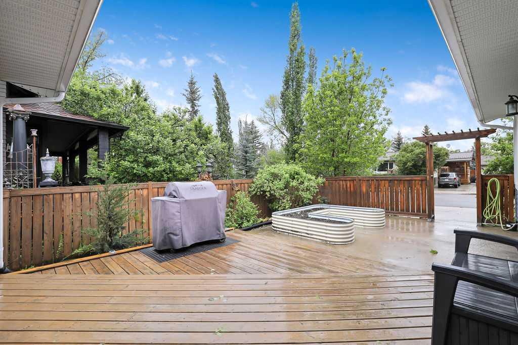 Picture for 723 5 Avenue SW