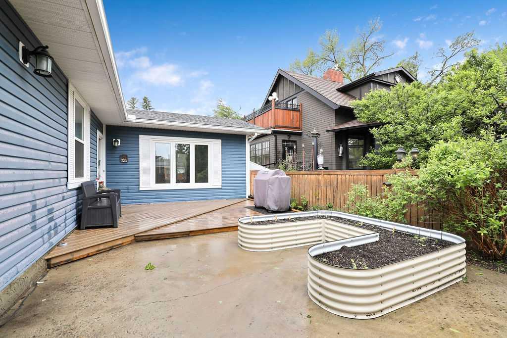 Picture for 723 5 Avenue SW