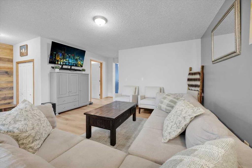 Picture for 917 High Park Way NW
