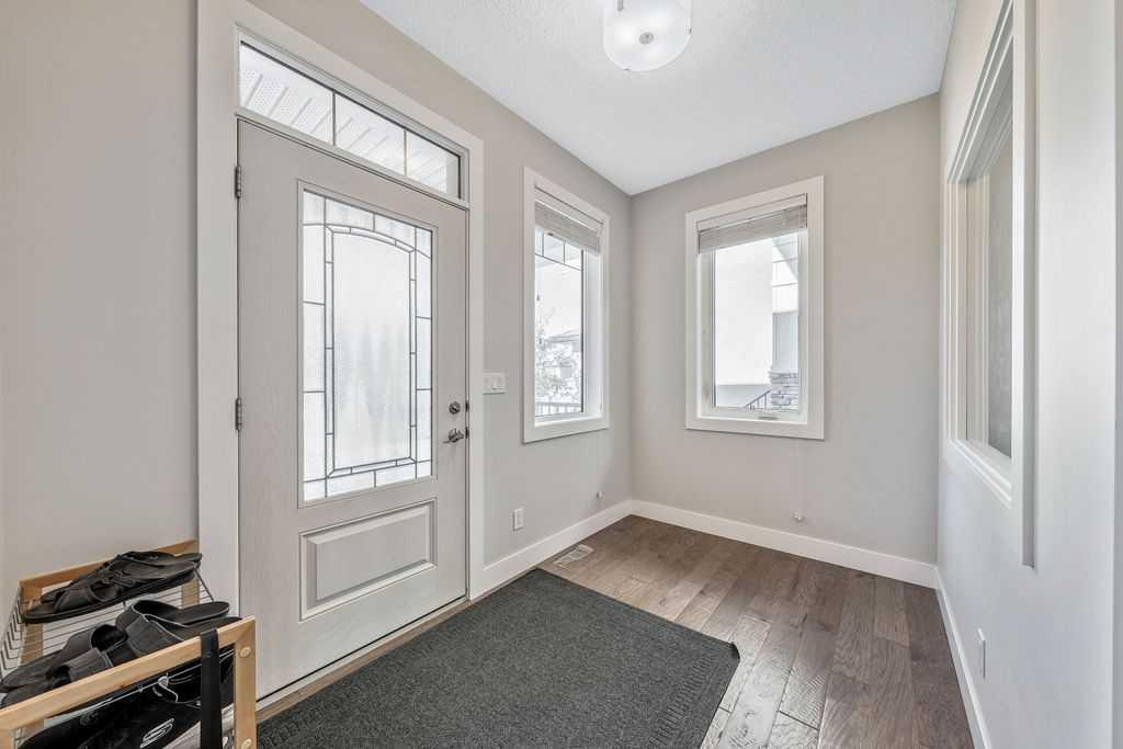 Picture for 82 Panton View NW