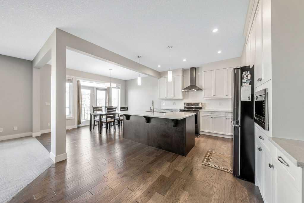 Picture for 82 Panton View NW