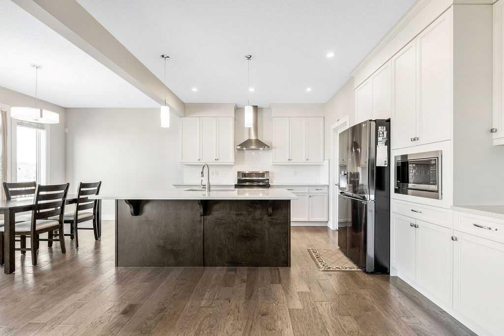 Picture for 82 Panton View NW