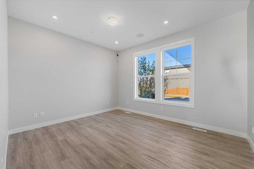 Picture for 129 Hotchkiss Way SE https://www.cirrealty.ca/reb/creb/44/A2263344_10.jpg