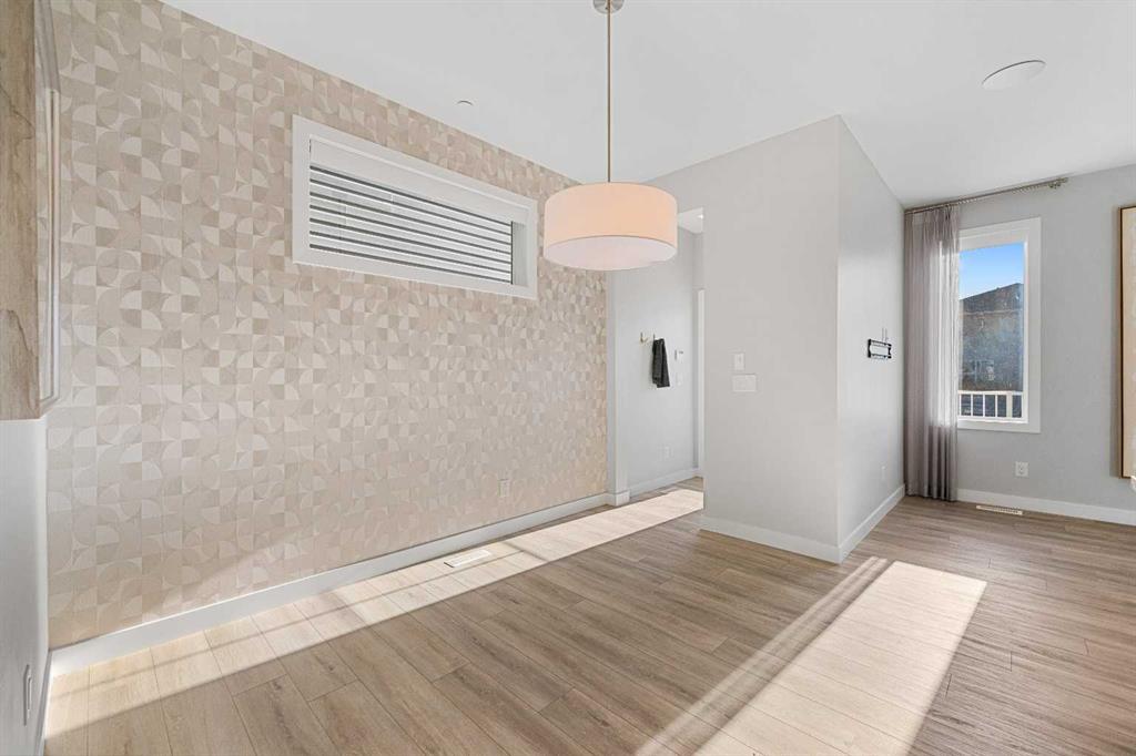 Picture for 129 Hotchkiss Way SE https://www.cirrealty.ca/reb/creb/44/A2263344_16.jpg