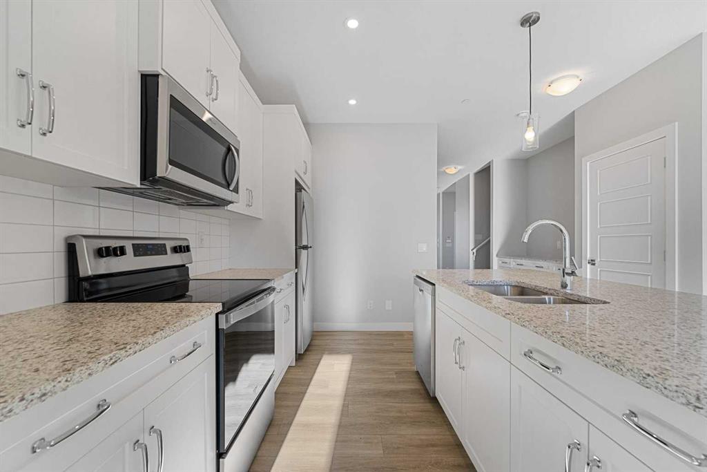 Picture for 129 Hotchkiss Way SE https://www.cirrealty.ca/reb/creb/44/A2263344_25.jpg