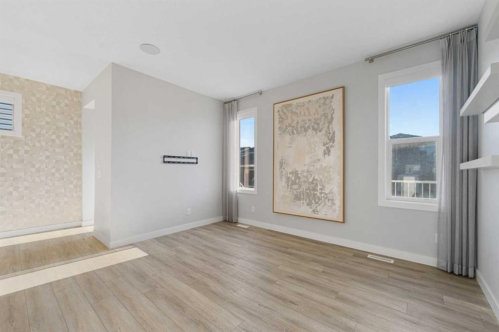 Picture for 129 Hotchkiss Way SE https://www.cirrealty.ca/reb/creb/44/A2263344_27.jpg