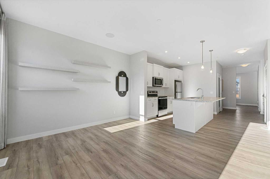 Picture for 129 Hotchkiss Way SE https://www.cirrealty.ca/reb/creb/44/A2263344_29.jpg