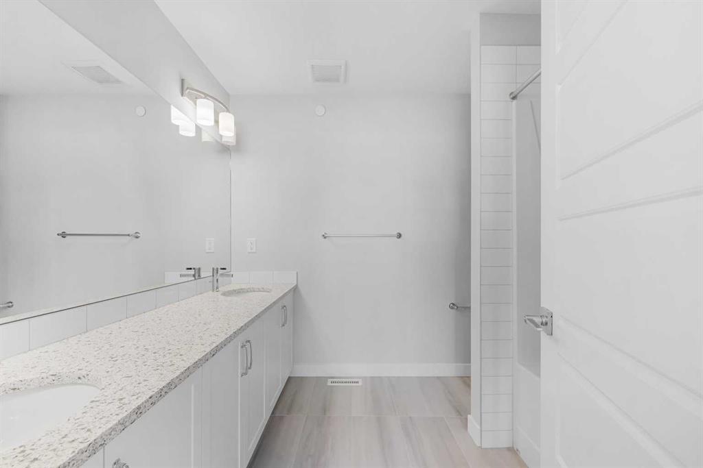 Picture for 129 Hotchkiss Way SE https://www.cirrealty.ca/reb/creb/44/A2263344_38.jpg