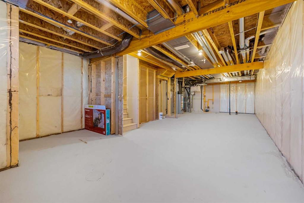 Picture for 129 Hotchkiss Way SE https://www.cirrealty.ca/reb/creb/44/A2263344_42.jpg
