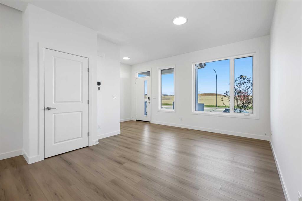 Picture for 7039 Rangeview Avenue SE