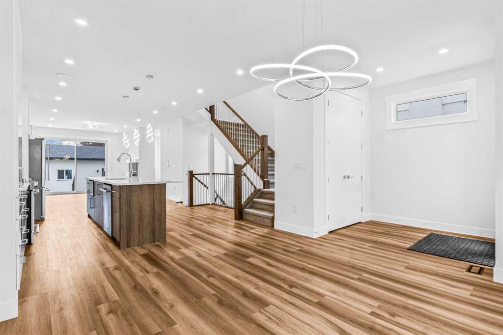 Picture for 430 33 Avenue NW