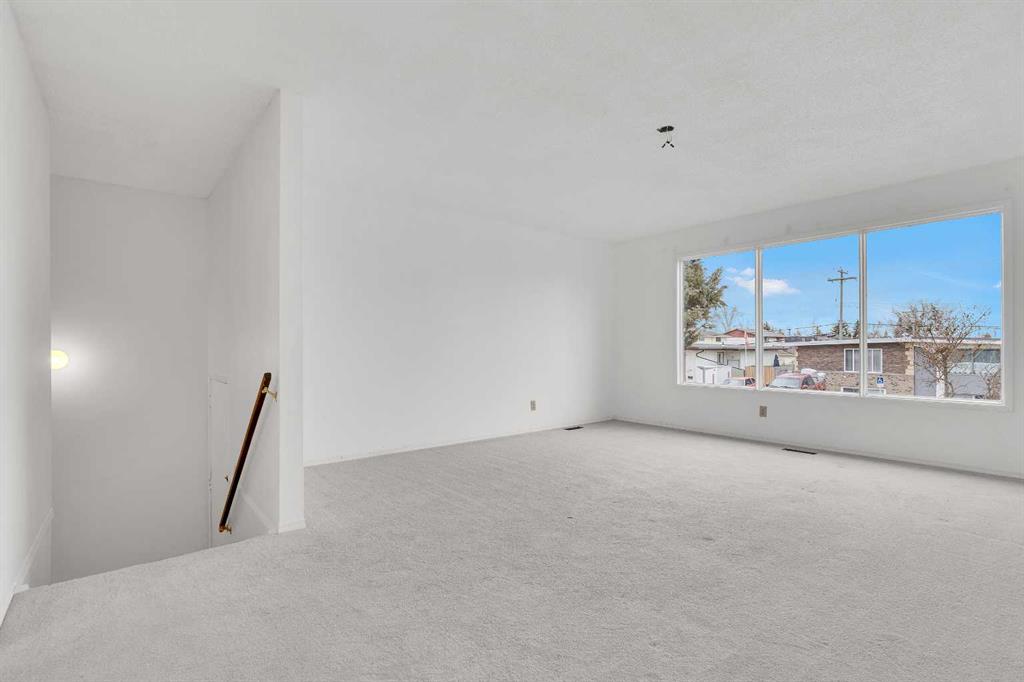 Picture for 2948 Doverville Crescent SE