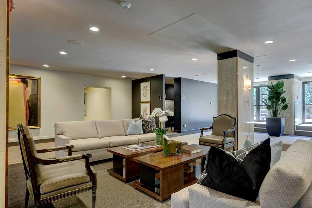 Picture for 202A, 500 EAU CLAIRE Avenue SW