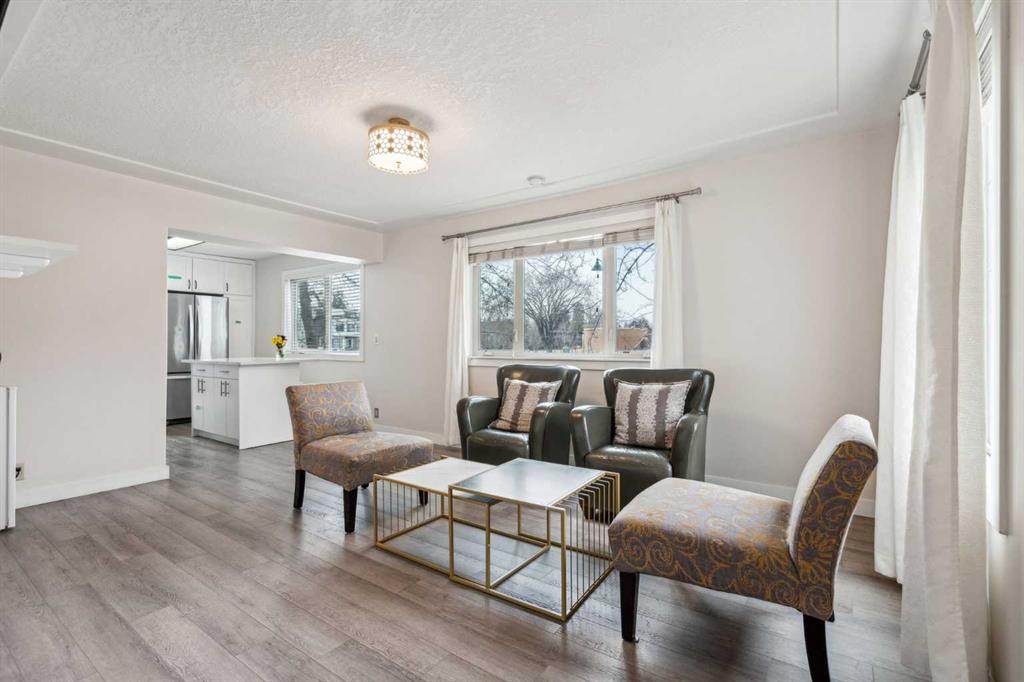 Picture for 475 27 Avenue NW