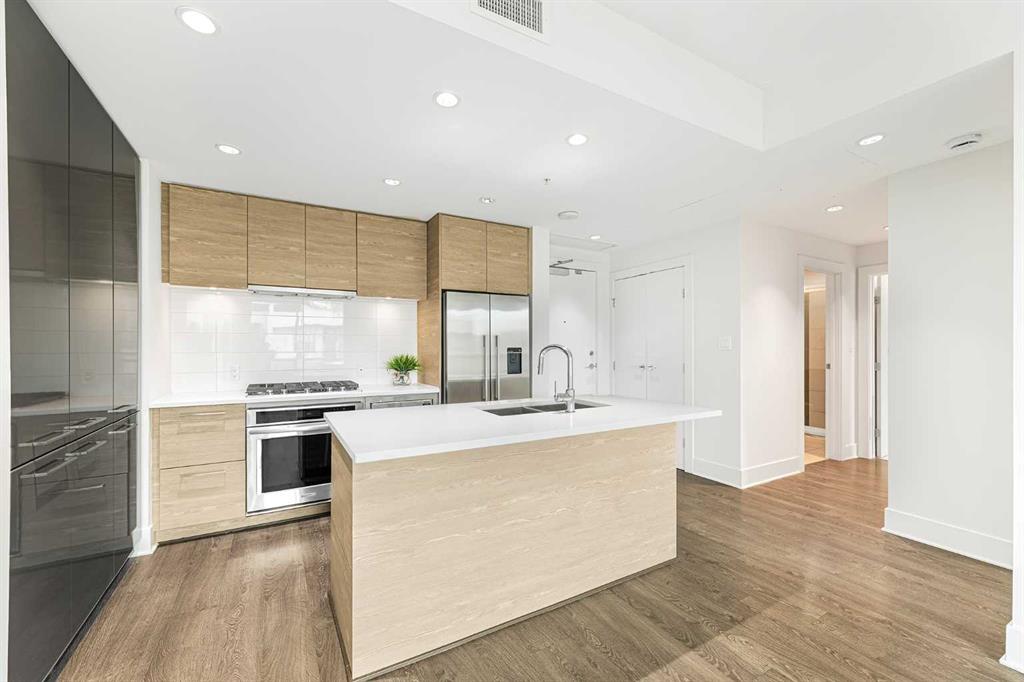 Picture for 610, 38 9 Street NE