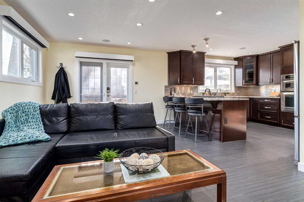 Picture for 5001 30 Avenue SW