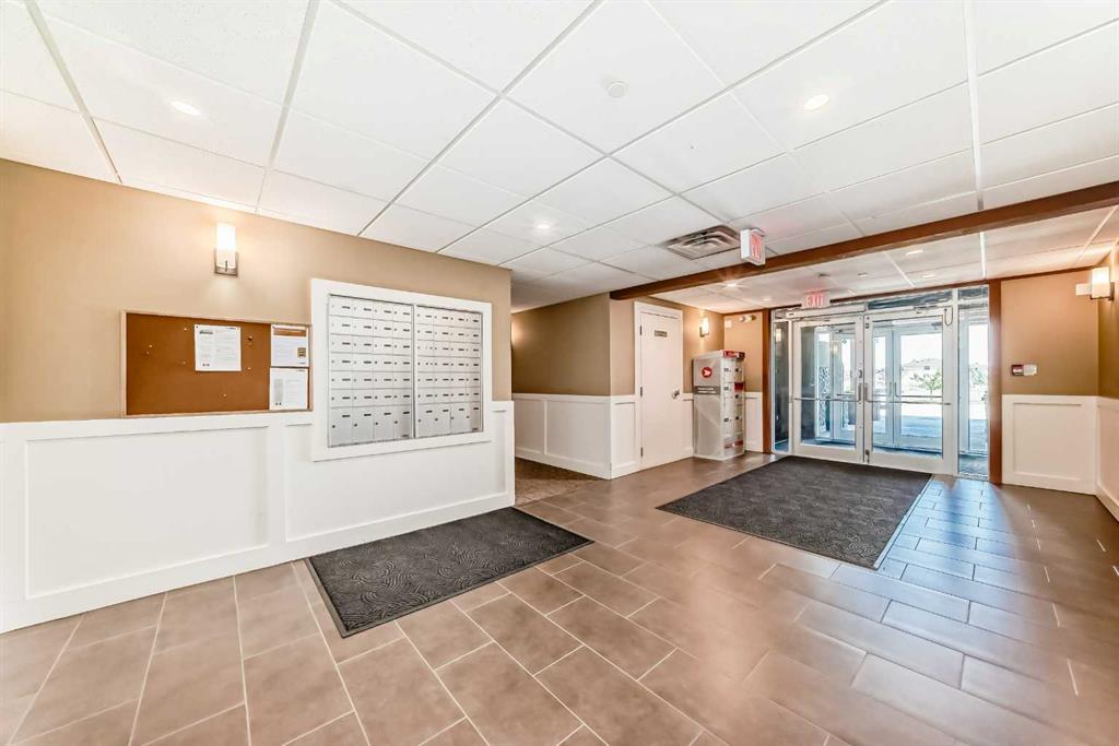 Picture for 210, 1005A Westmount Drive 