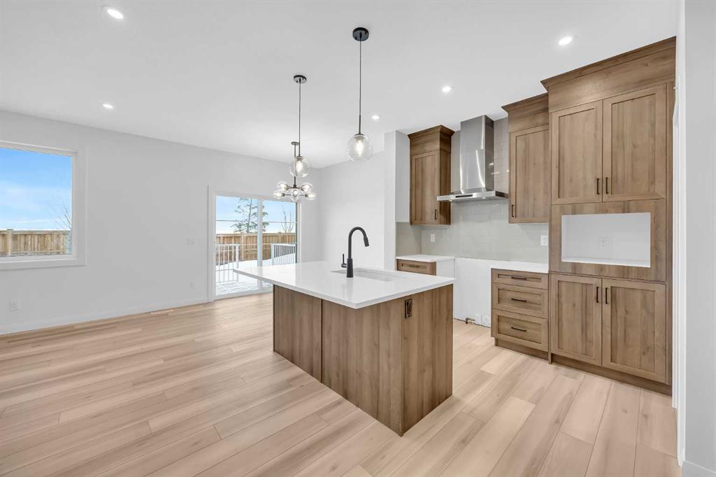 Picture for 142 Northern Lights Crescent 