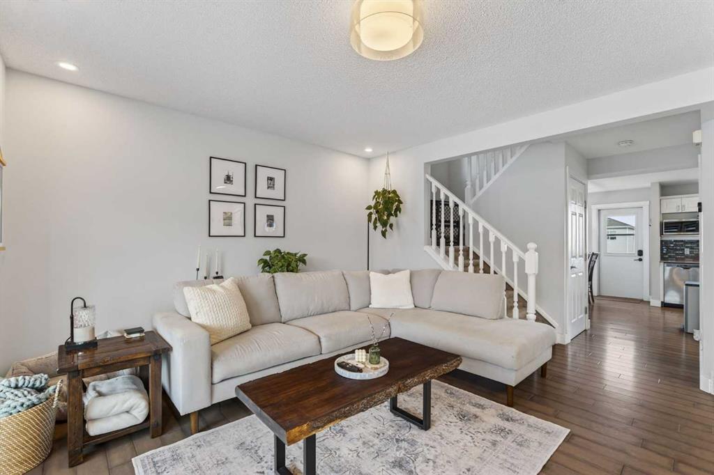 Picture for 34 Bridleglen Manor SW