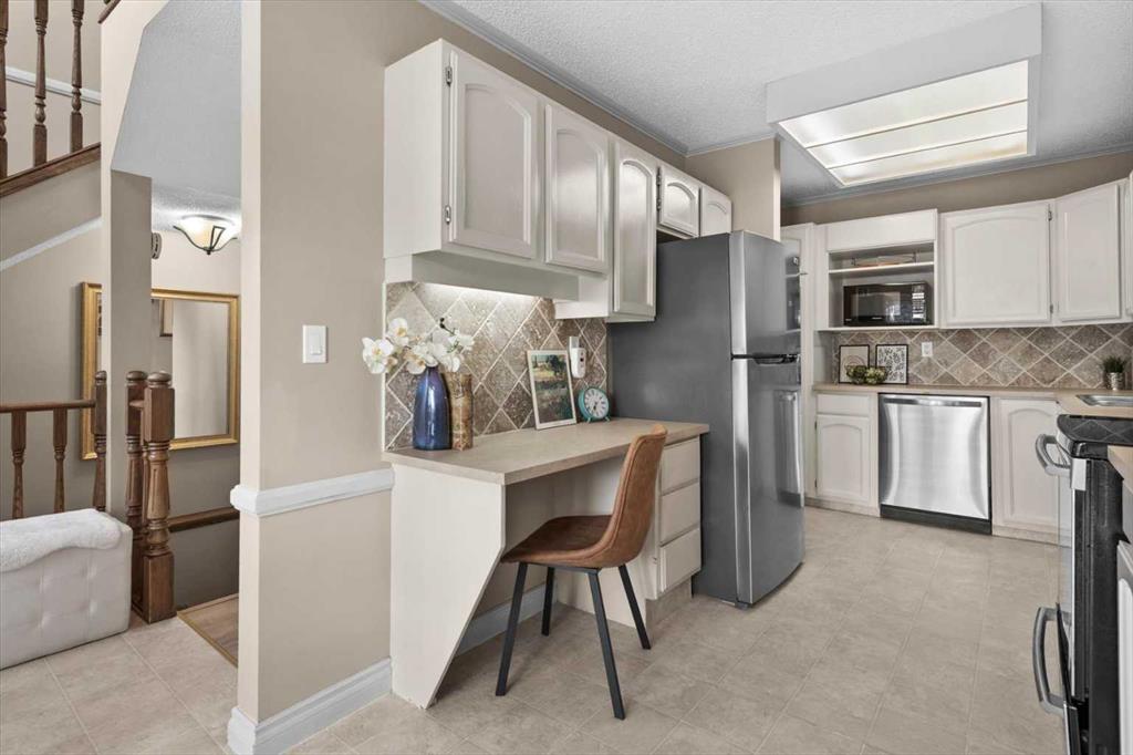 Picture for 6, 834 2 Avenue NW