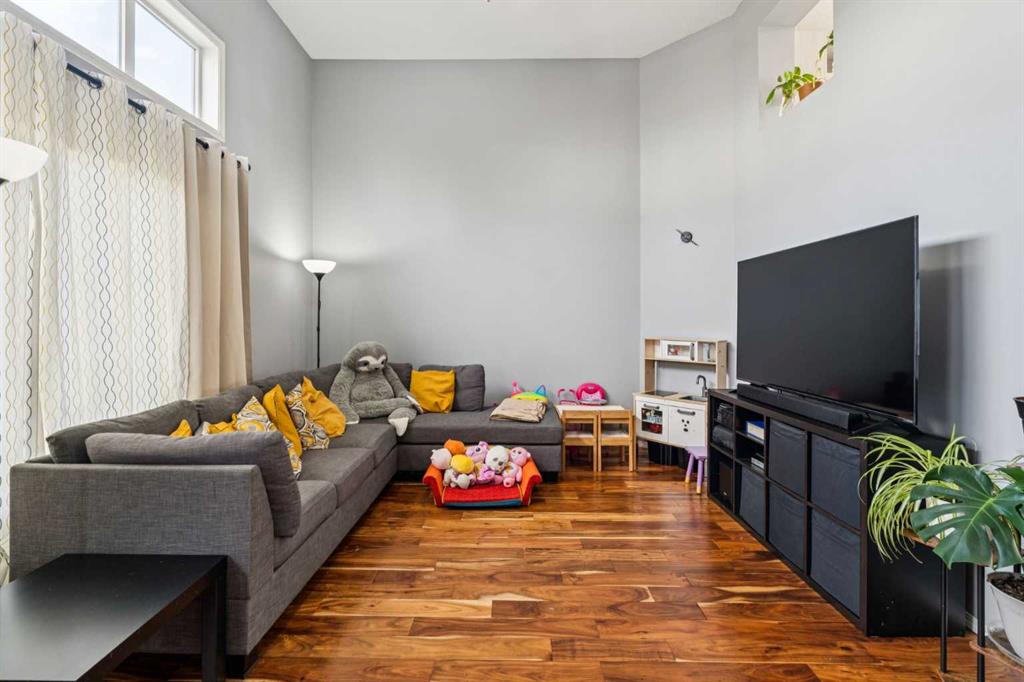 Picture for 1224, 7038 16 Avenue SE