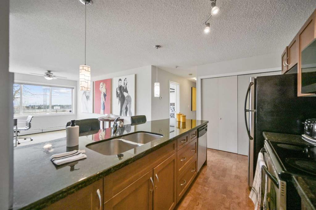 Picture for 1, 226 Village Terrace SW