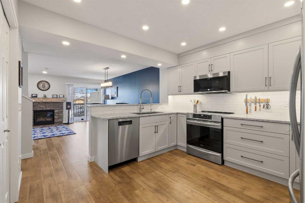 Picture for 85 Cedarview Mews SW