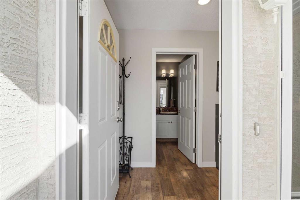 Picture for 85 Cedarview Mews SW