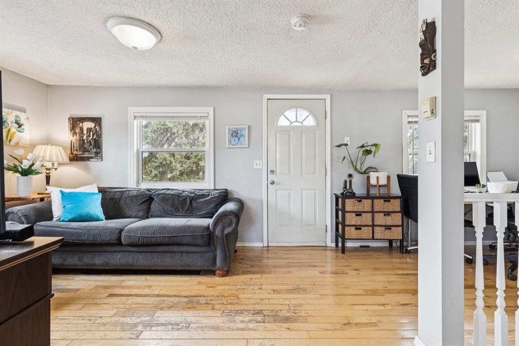 Picture for 7417 24 Street SE