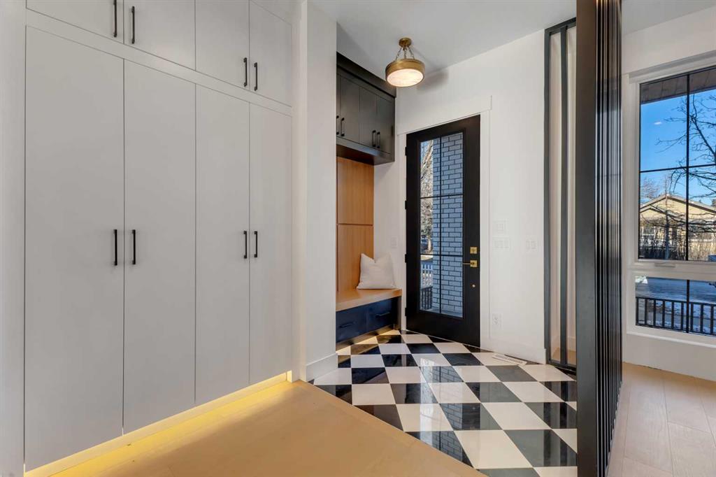 Picture for 1321 10 Avenue SE