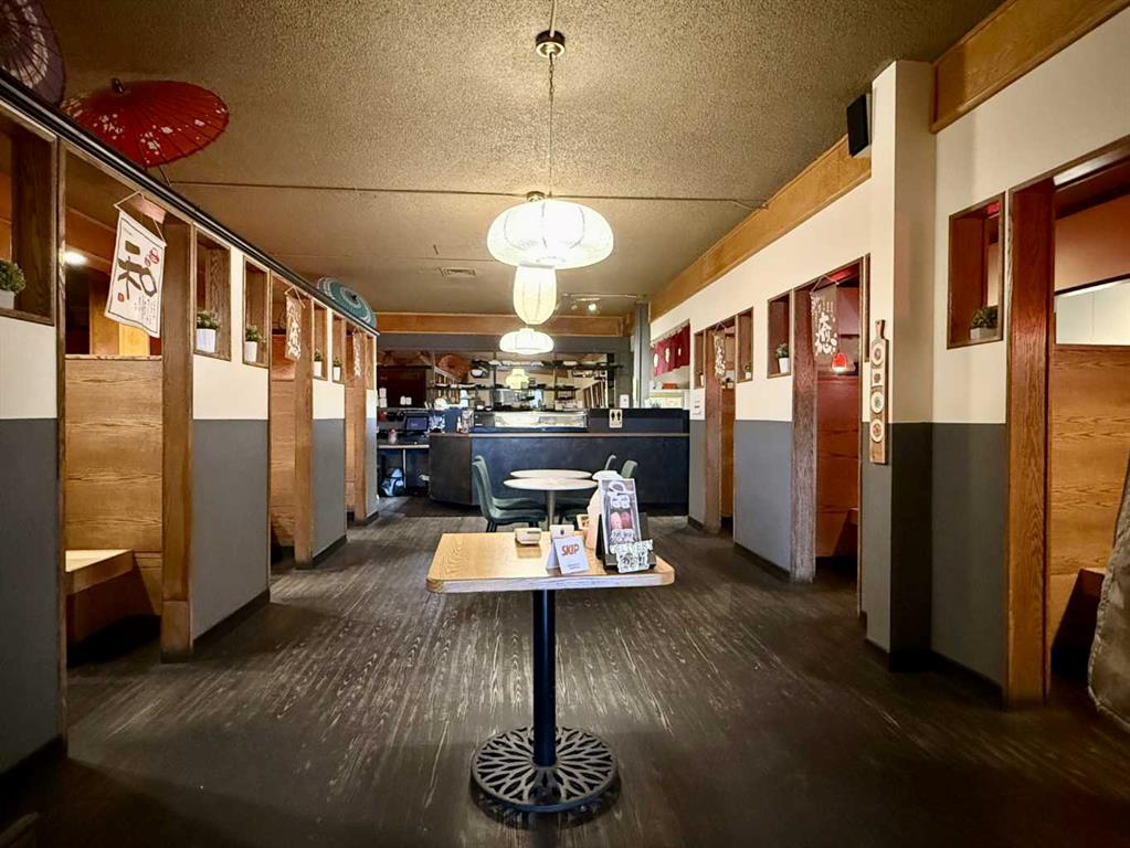 Picture for 1009 Mayor Magrath Drive S