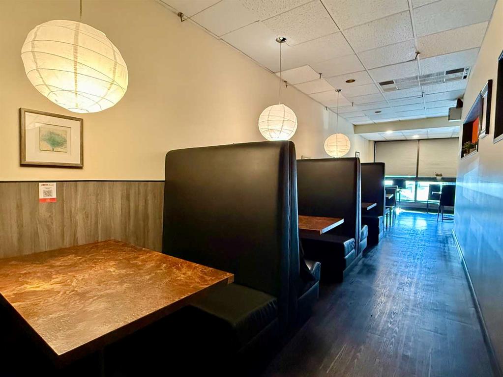 Picture for 1009 Mayor Magrath Drive S