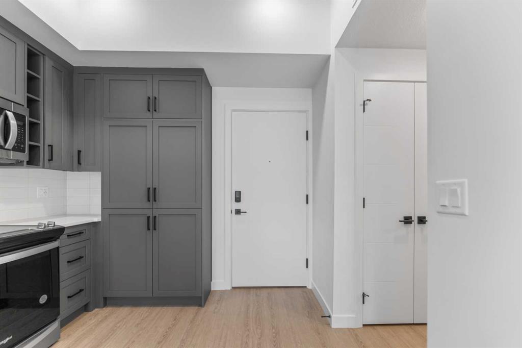 Picture for 627, 3932 University Avenue NW