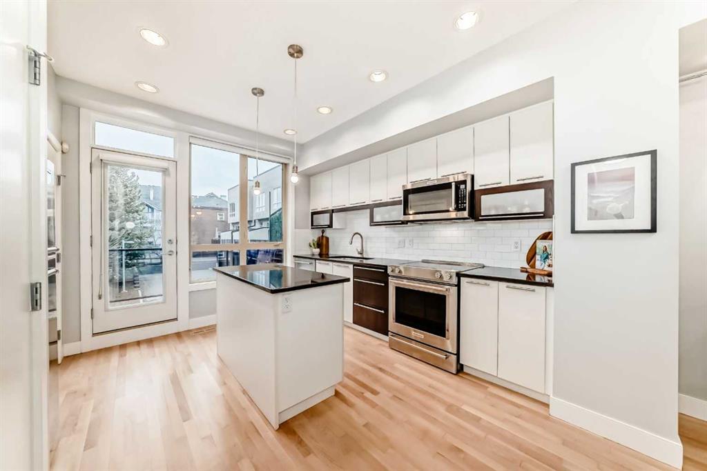 Picture for 1606 36 Avenue SW