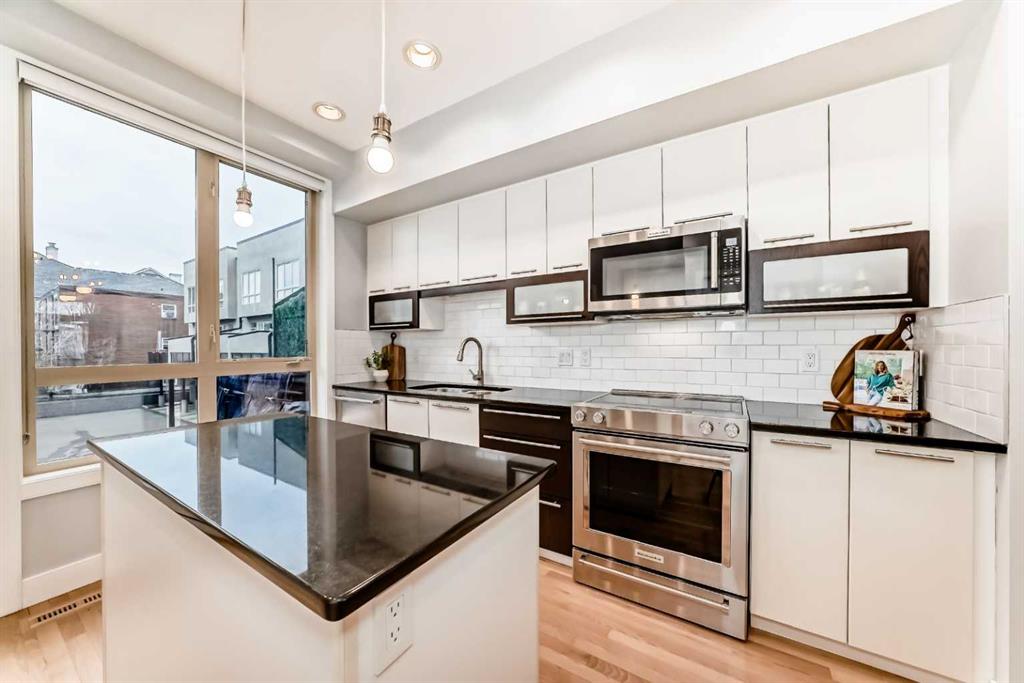 Picture for 1606 36 Avenue SW