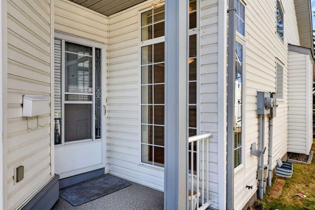 Picture for 35 Douglasview Park SE