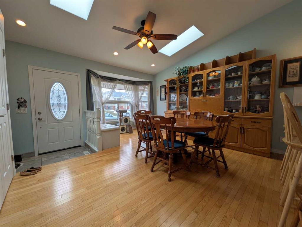 Picture for 76 Martindale Close NE