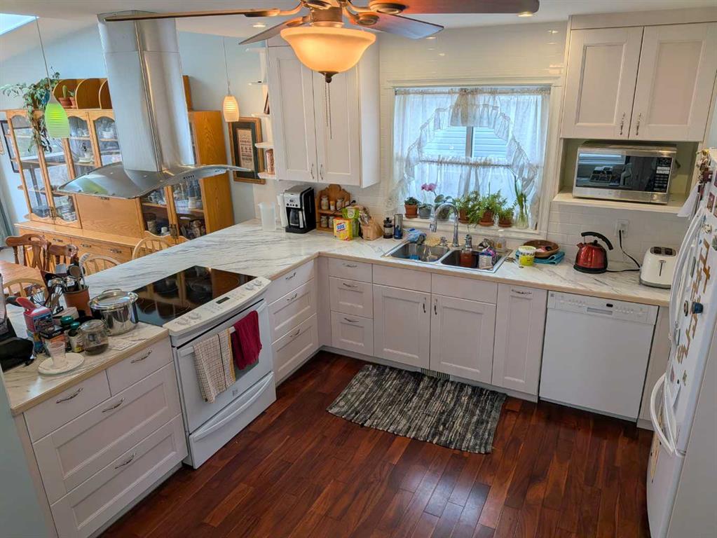 Picture for 76 Martindale Close NE