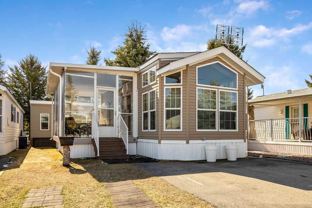 Picture for 94, 370165 79 Street E
