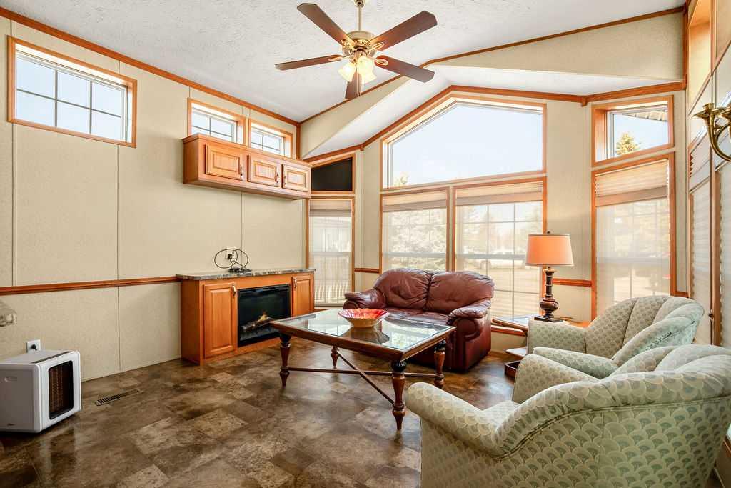 Picture for 94, 370165 79 Street E
