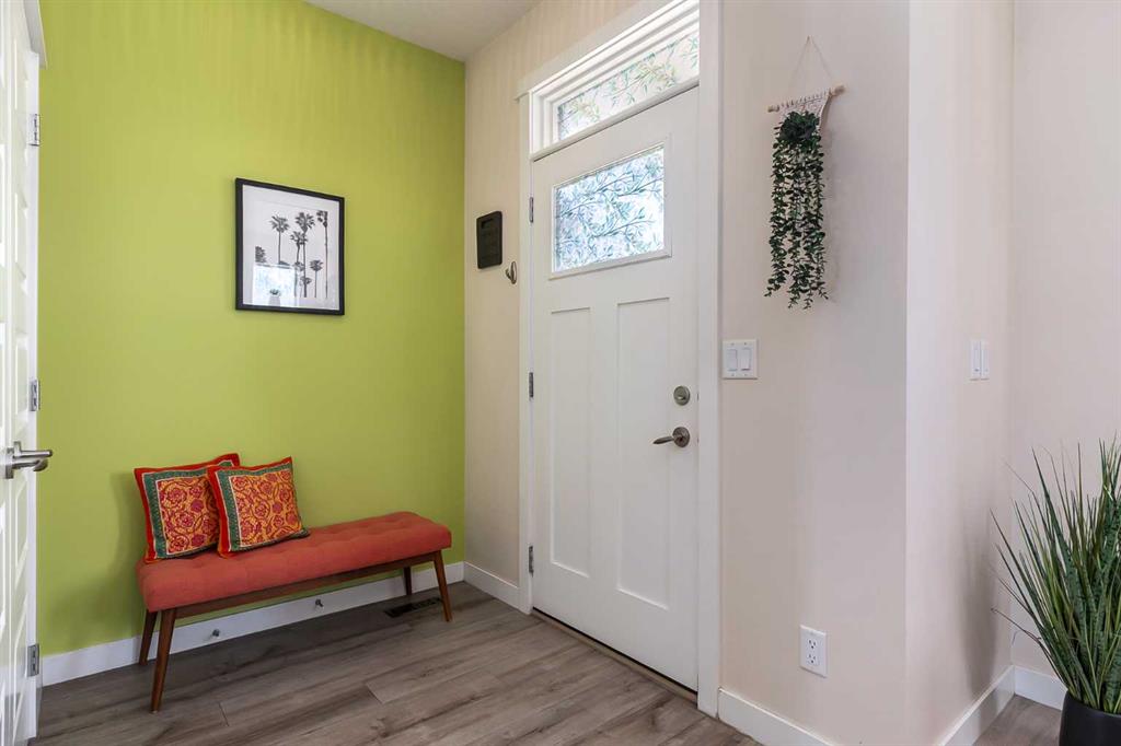 Picture for 75 Williamstown Landing NW