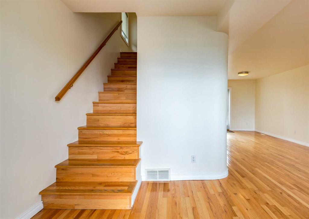 Picture for 2514 16 Street SE