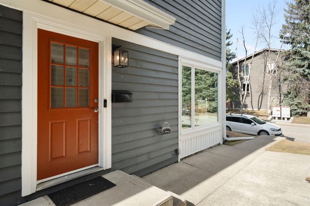 Picture for 48 Midpark Gardens SE