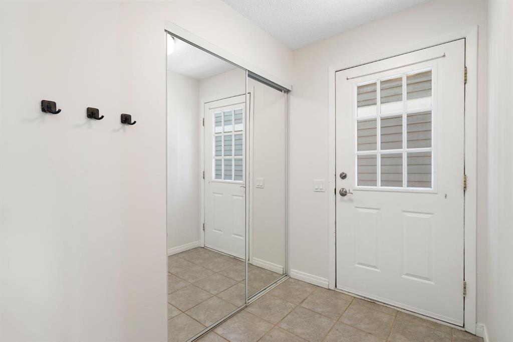 Picture for 48 Midpark Gardens SE