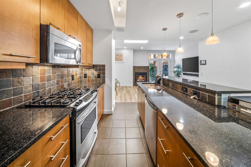 Picture for 156 9 Street NE
