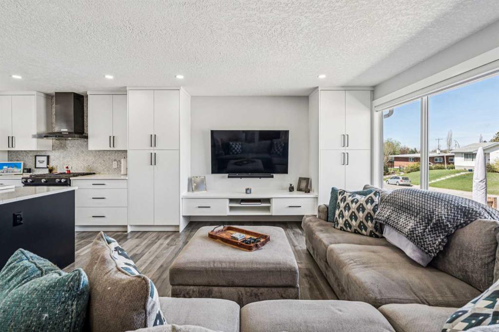 Picture for 2219 Munro Drive NE